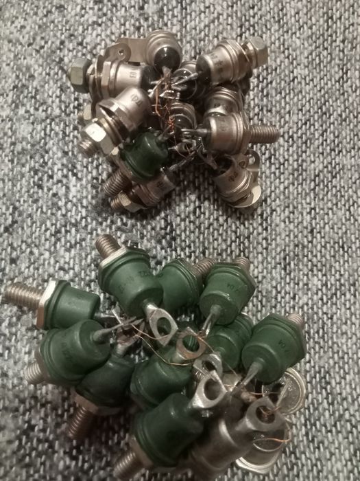 Диоды выпрямительные Д122, Д132,оптосимисторы ТСО115-10