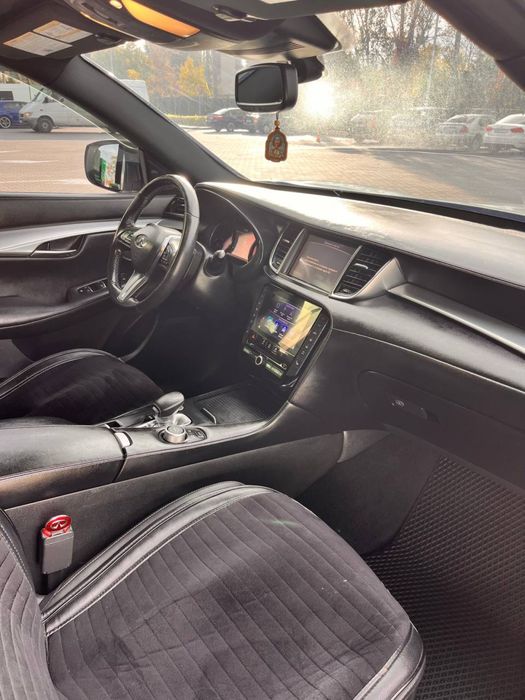 Продам свое авто Infiniti QX 50 2019 2.0