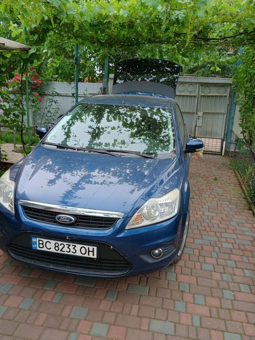 Автомобиль Форд фокус 2008 года