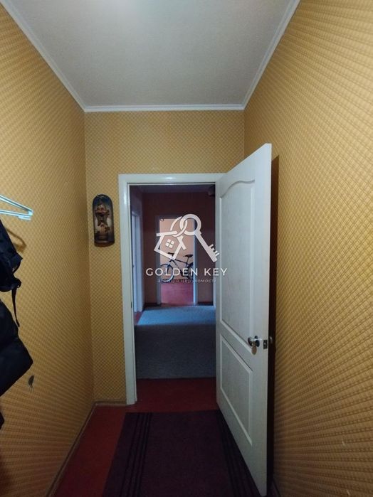 Продаж 3 кімнатної квартири з автономним опаленням на Павла Глазового