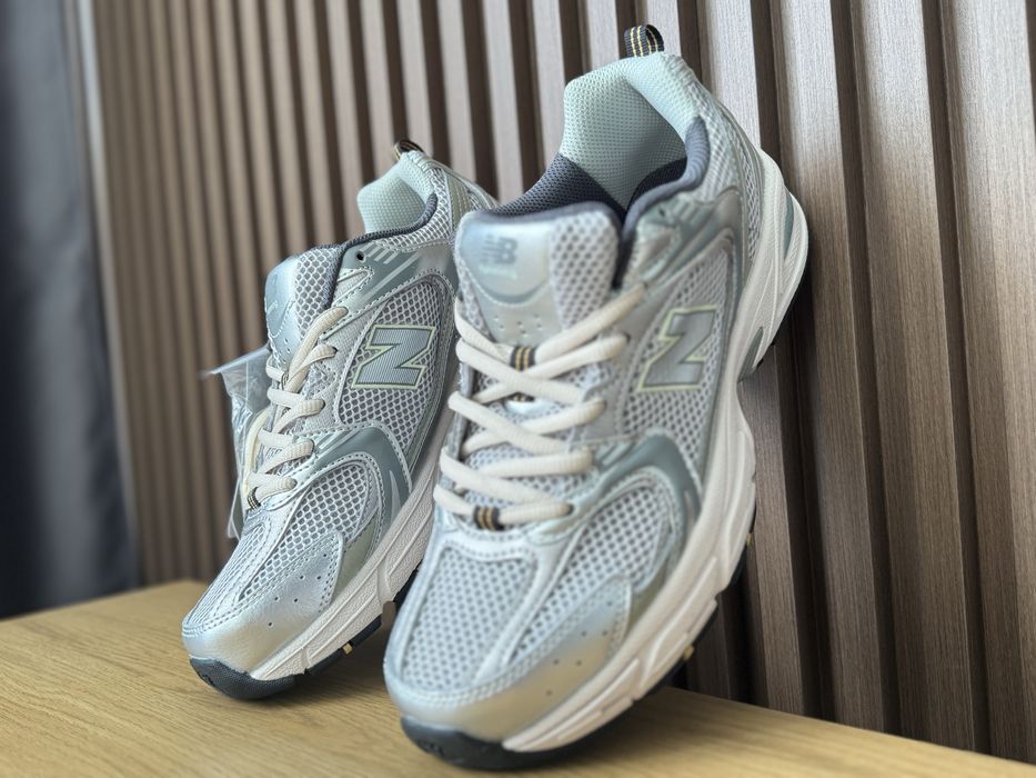 Стильні кросівки New Balance 530