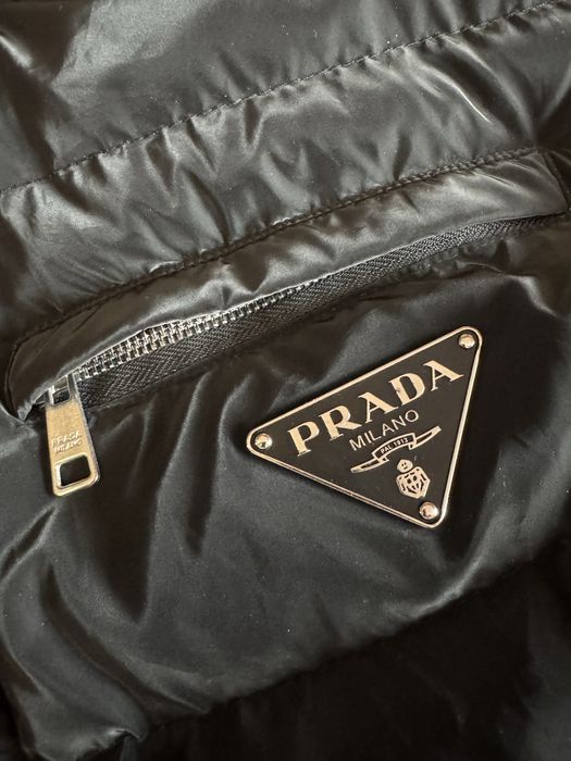 Пуховик Prada