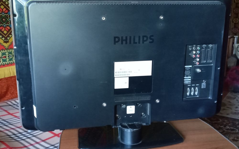 Телевизор PHILIPS  ж/к, диагональ экрана 32"