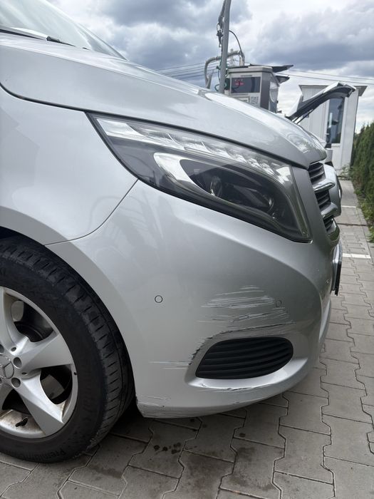 Автомобіль Mercedes- Benz