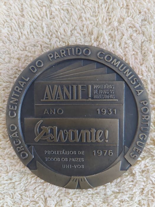 Medalha festa do Avante de 1976