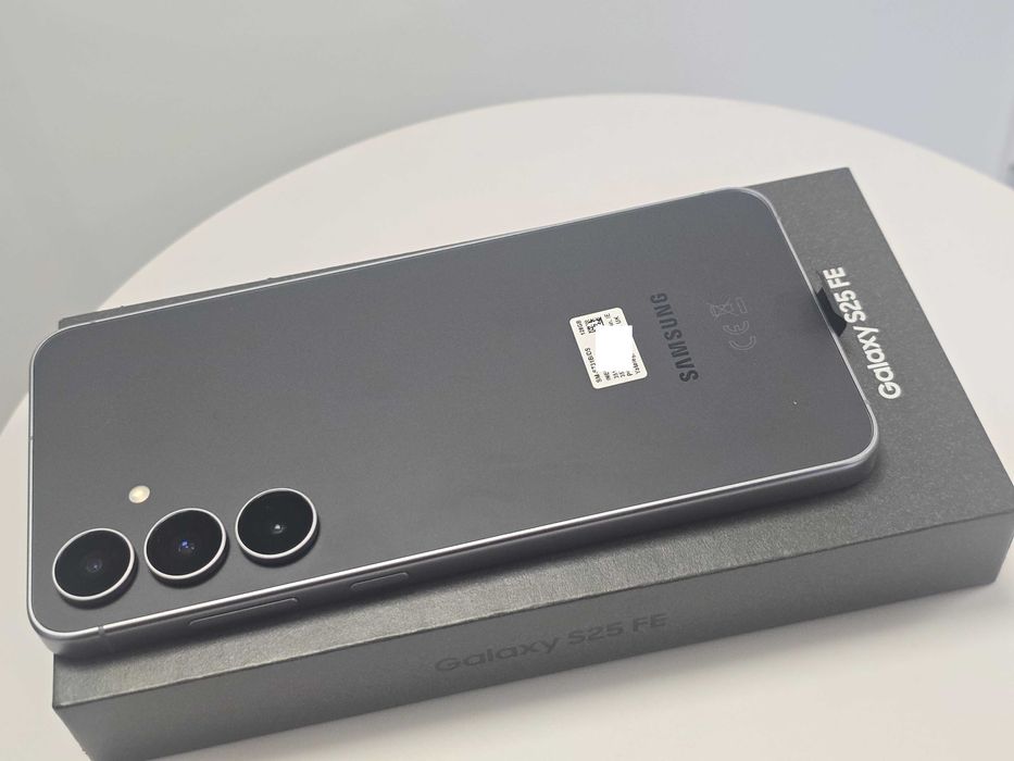 Samsung Galaxy S25 FE 8/128GB JetBlack Sklep Zamiana