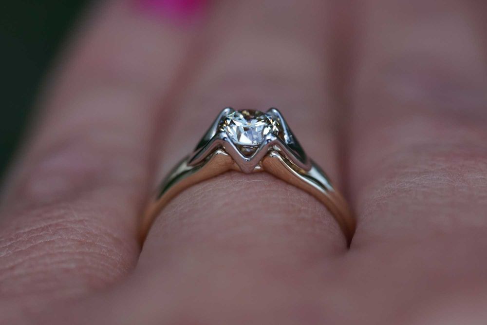 Pierścionek 585 zaręczynowy z diamentem gray 0,51 CT VS1 R13 Certyfika