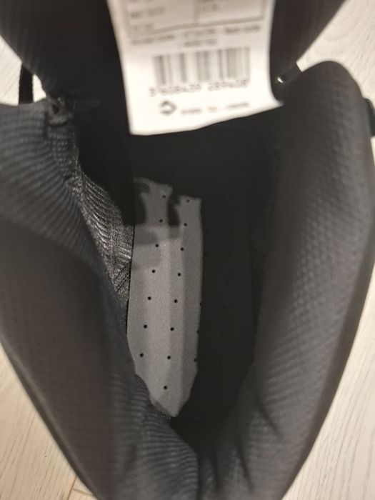 Кросівки  зимові