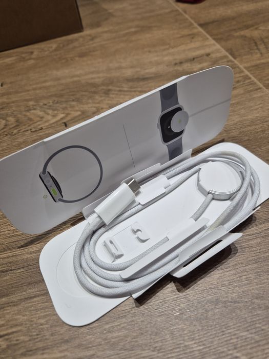 Apple Watch Series 9 45mm Red Sport S/M