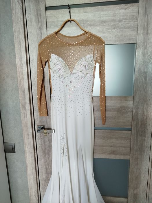 Продаю плаття для спортивно бального танцю