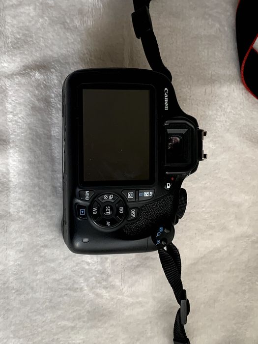 Canon 1200D + 4 batteries + charger + SD card + bag64551894400643121