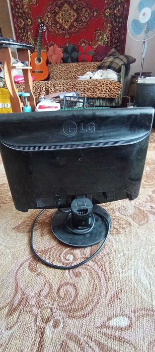 Монитор Lg, 19".