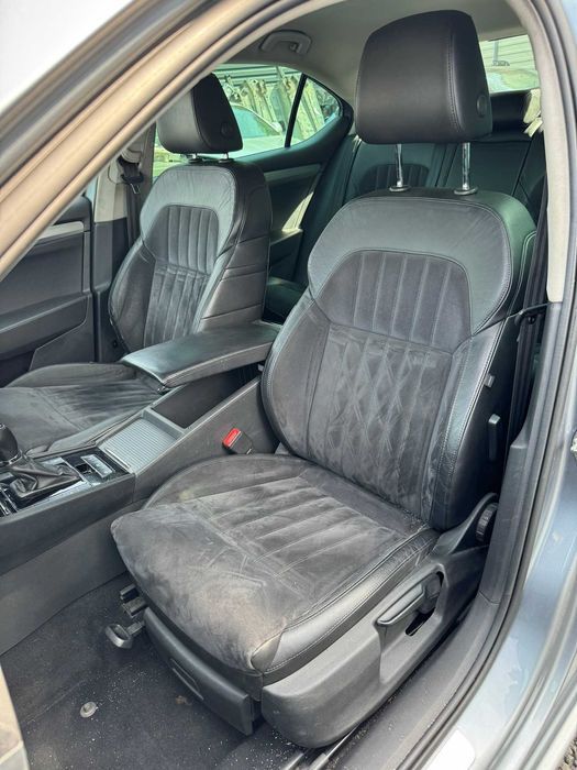 Комплект сидінь сидіння алькантара Skoda Superb 3 салон