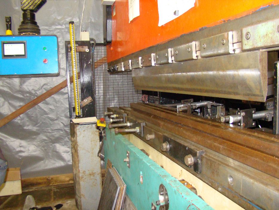 Гибка листового металла 100т с ЧПУ