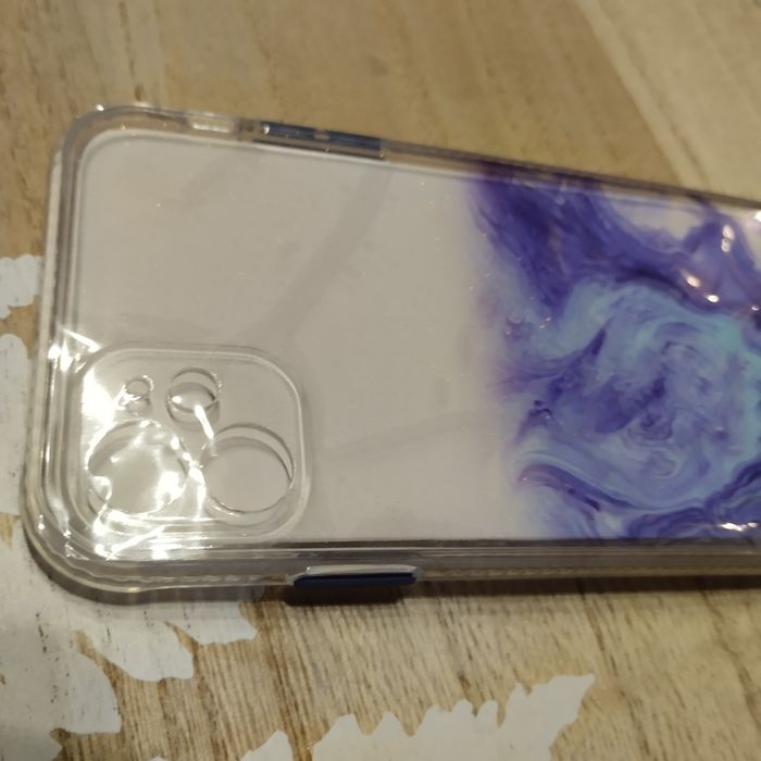 Etui na telefon iPhone 11 nowe w folii