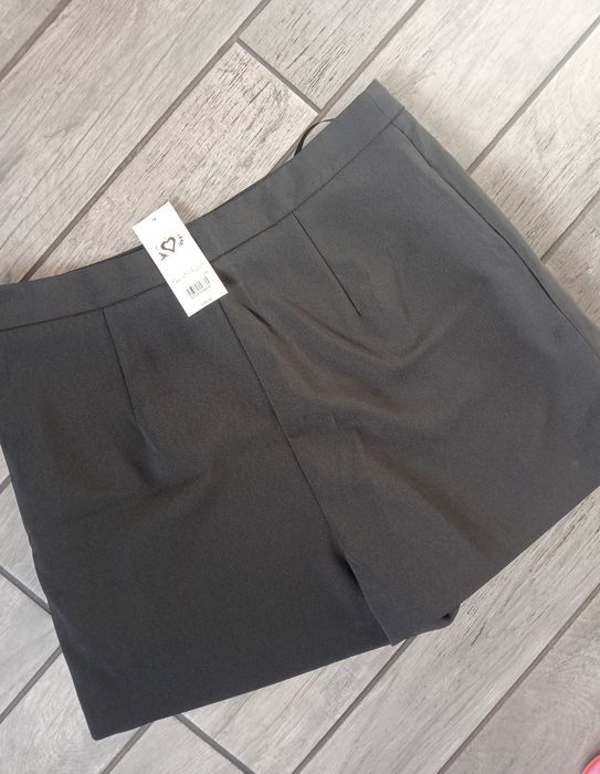 Krótkie spodenki, szorty Miss Selfridge, spodenki na lato, r. 42