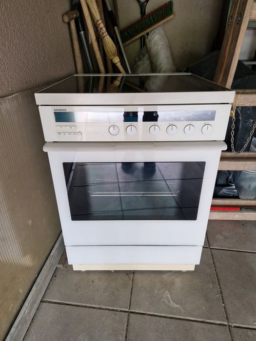 Kuchenka z piekarnikiem Siemens