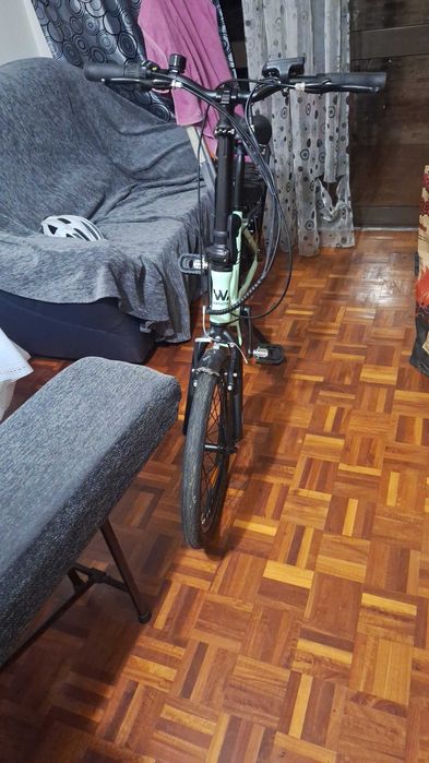 Bicicleta elétrica dobravél