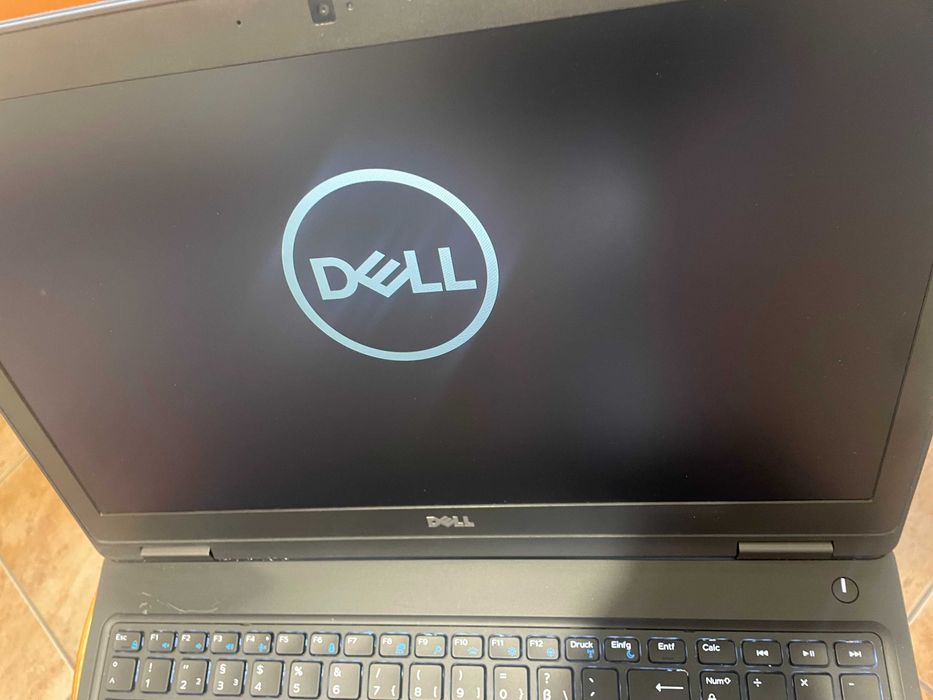 Dell E5580, i5-7200U, 8gb, 240ssd