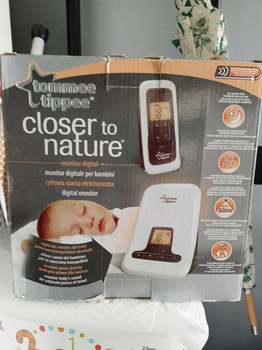 Elektroniczna niania tommee tippe
