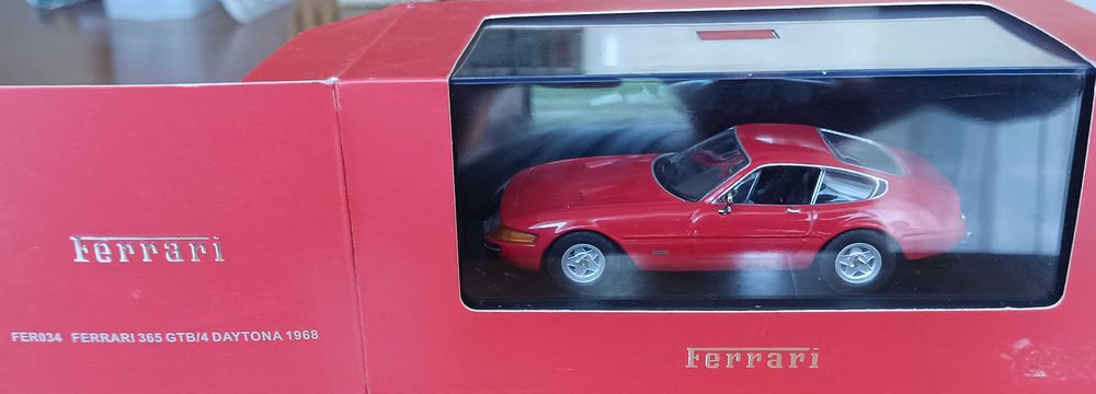 Ferrari 365 GTB/4 DAYTONA 1968 IXO MODELS