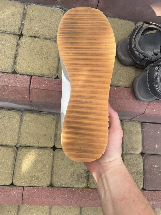 Продам Кросівки Поло