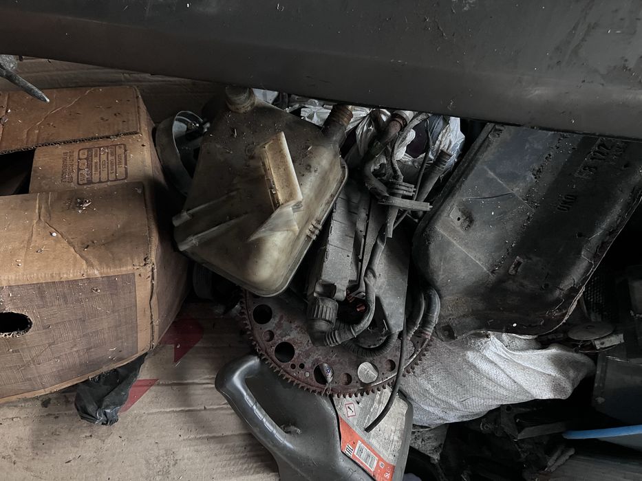 Продаж запчастей БМВ е 36