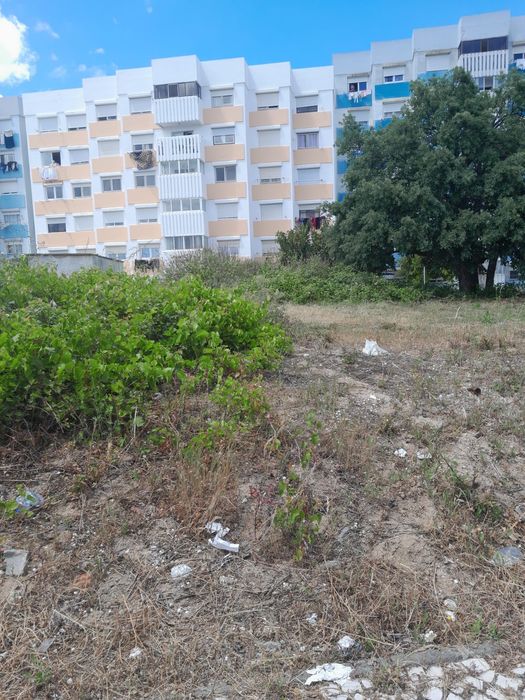 Terreno urbano no Barreiro