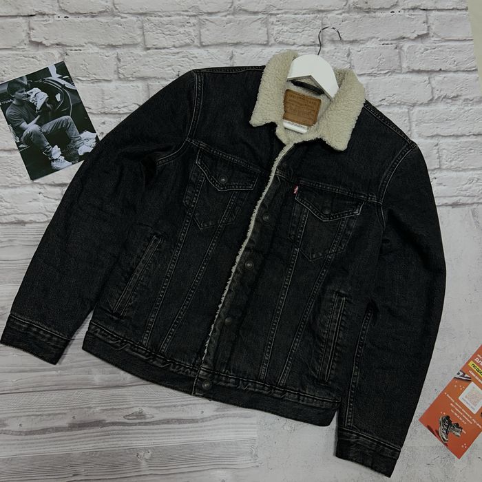 Чоловіча сіра джинсова куртка Levi's Sherpa Trucker Jacket з підкладкою з овчини класична теплий трекер шерпа бу S-M оригінал коуч джинсовка левіс