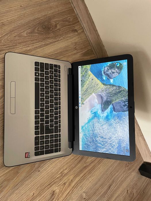 Laptop HP 15-BA0009NT AMD A87410 8GB 128 GB SSD Radeon R5 15.6'' Windows 10
