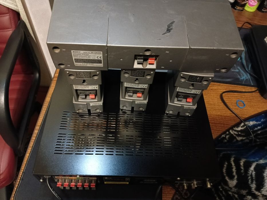 Продаю  DVD  програвач  домашній кінотеатр LG LH-T6346X комплект з кол