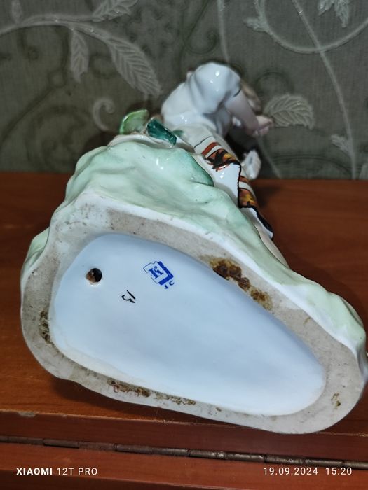 Продам статуэтка гадание на ромашке "КИЕВ"