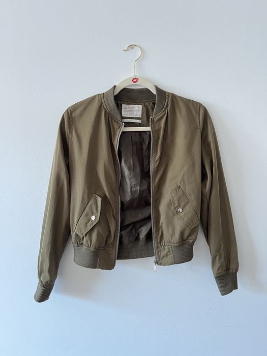 Katana bomberka kurtka bomber zielona khaki oliwkowa Bershka S 36