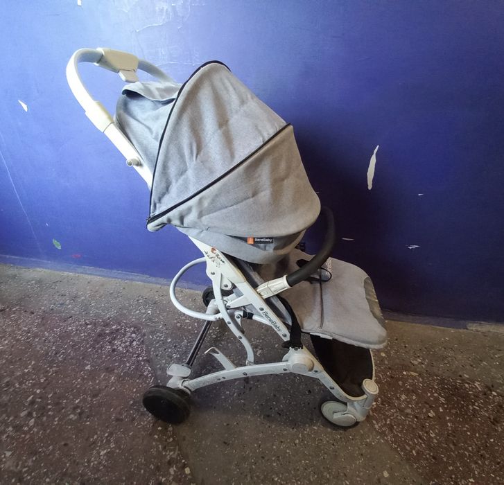 Безкоштовно віддам візочок