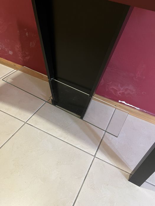 Móvel aparador com gaveta