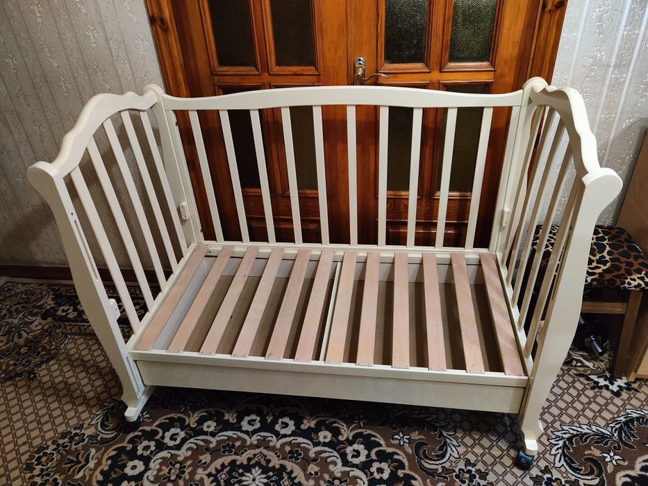 Дитяче ліжко з шухлядою