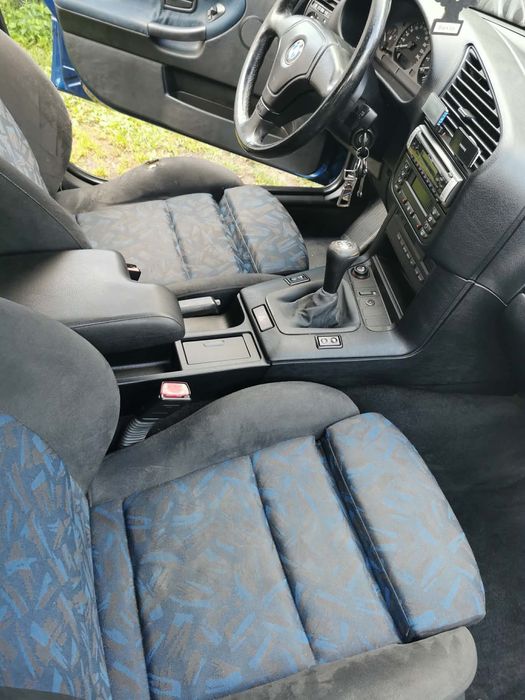 BMW E36 316i – fabryczny M-Pakiet, Avusblau