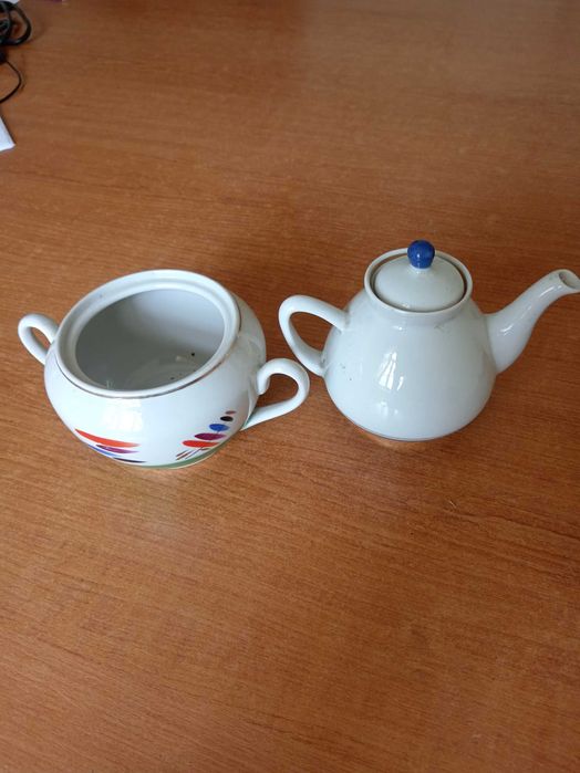 Керамика времён  СССР Сахарница,  заварник.