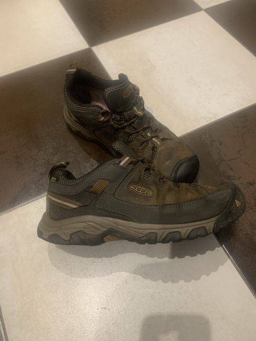 Продам черевики для будівельників KEEN