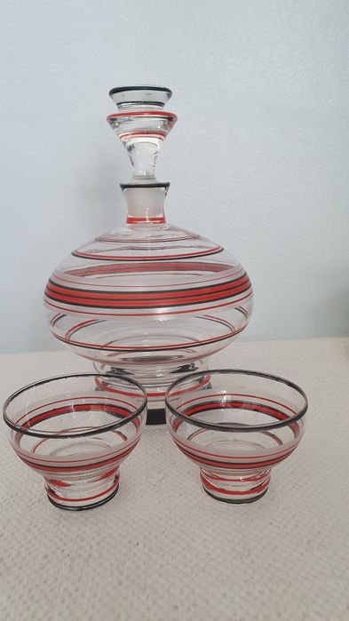 Garrafa e copos de licor Art Deco