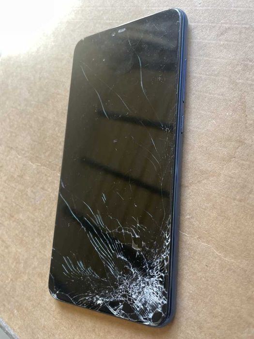Продам Xiaomi Mi 8 Lite на запчасти