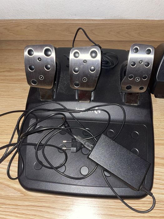 Logitech G29 + Pedais – Excelente Estado