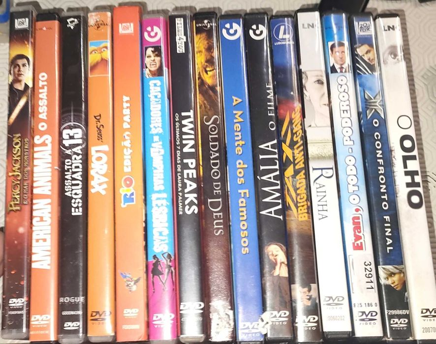 DVDs vários géneros 1€ cada