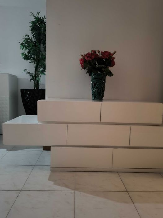 Aparador laçado branco