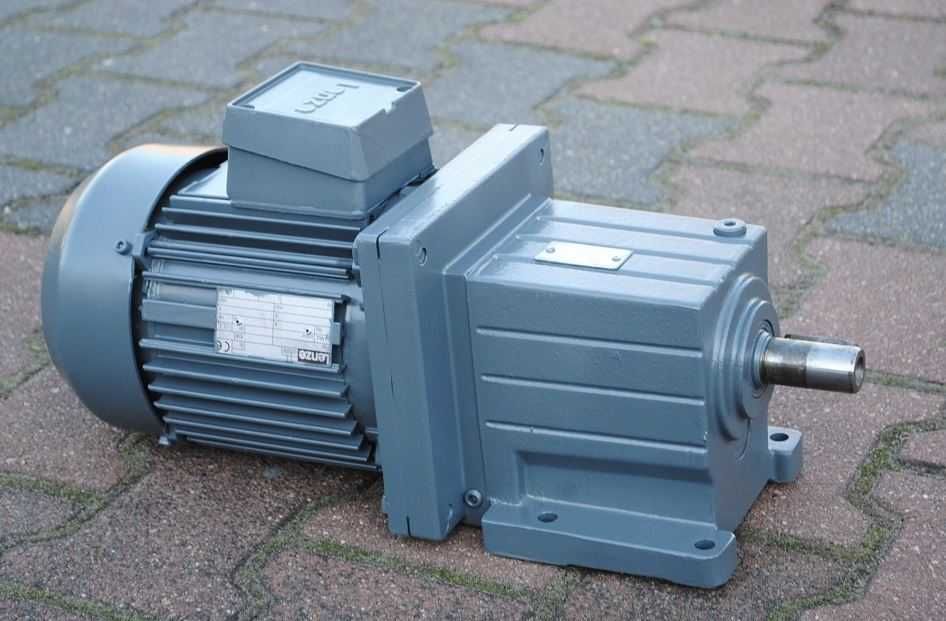Motoreduktor 1.5kw. 350obr./min. LENZE GST05-2MVBR90-32