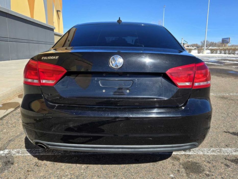 Volkswagen Passat Wolfsburg Edition      2014