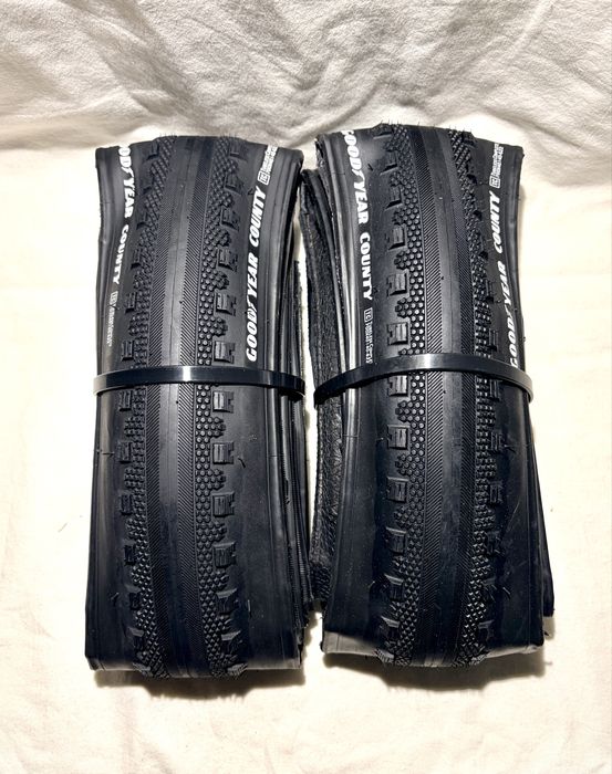 Opony GOODYEAR County 700x40c zwijane TubeLess ready