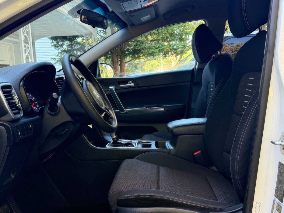 Kia Sportage LX      2018