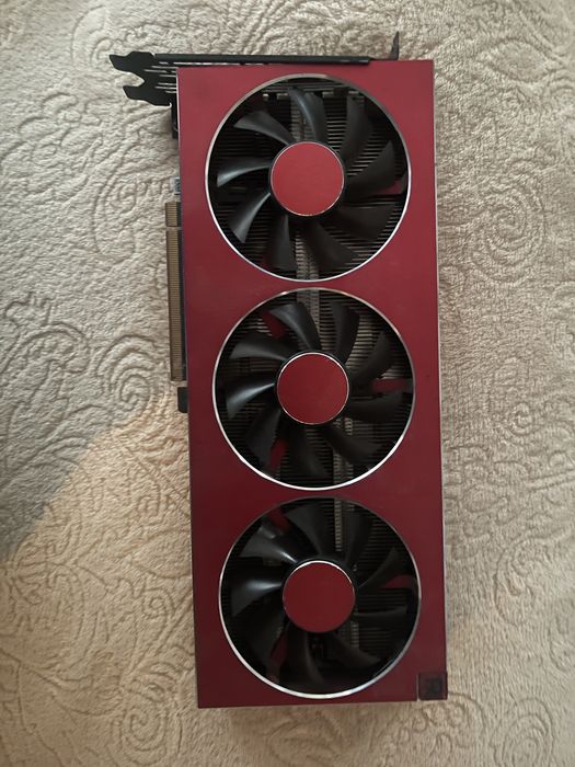 Продам видеокарту radeon vii
