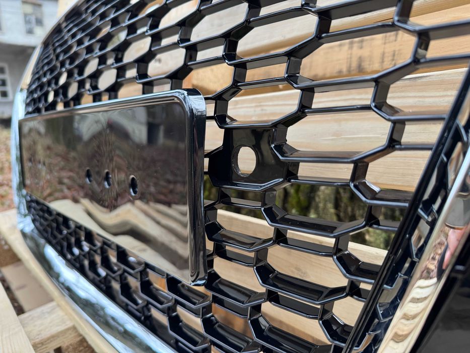 Grill Atrapa A4 B9 15-19 styl RS4 CHROME (z kamerom)